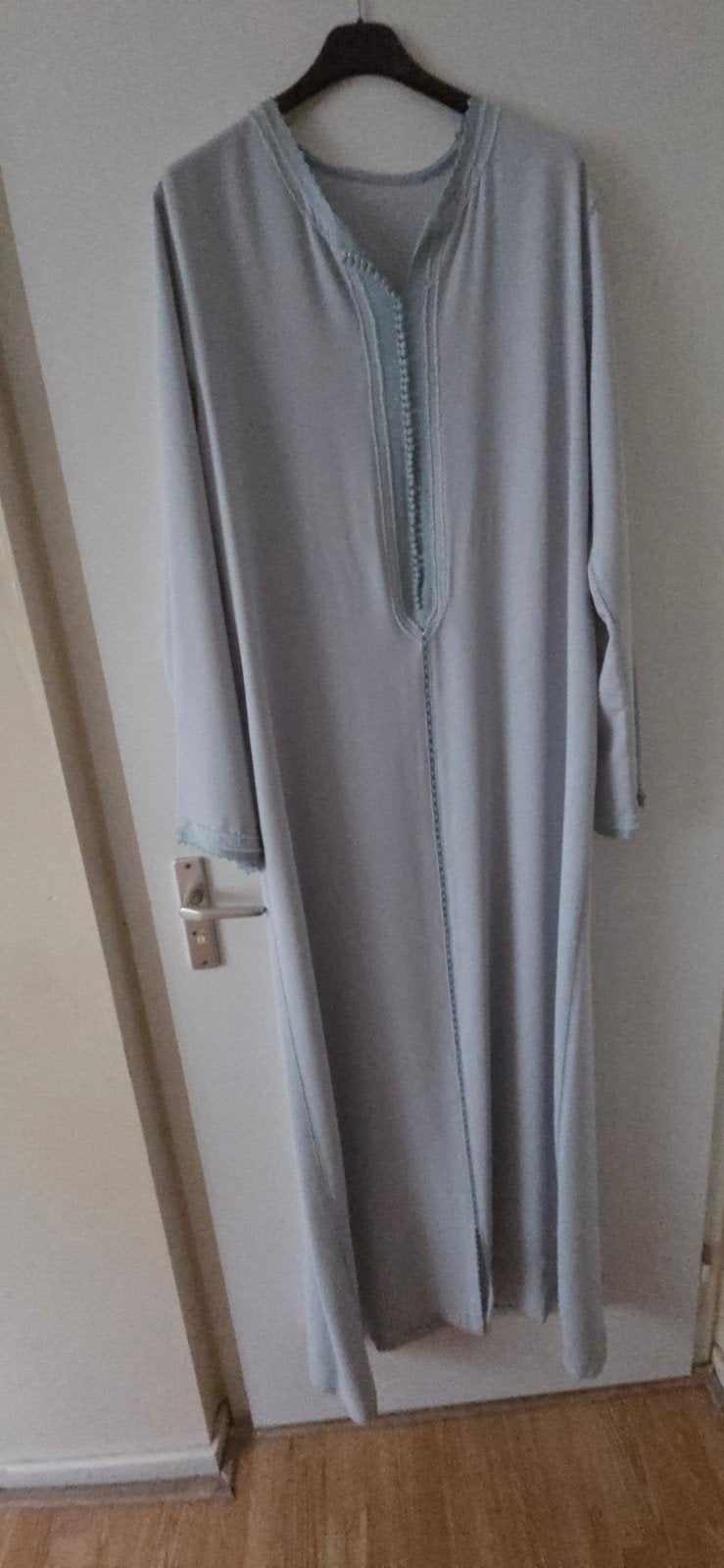 Lichtblauwe Marokkaanse Randa Kaftan met Kralen - 160 cm, Ophalen of Verzenden, Gedragen, Blauw, Onder de knie