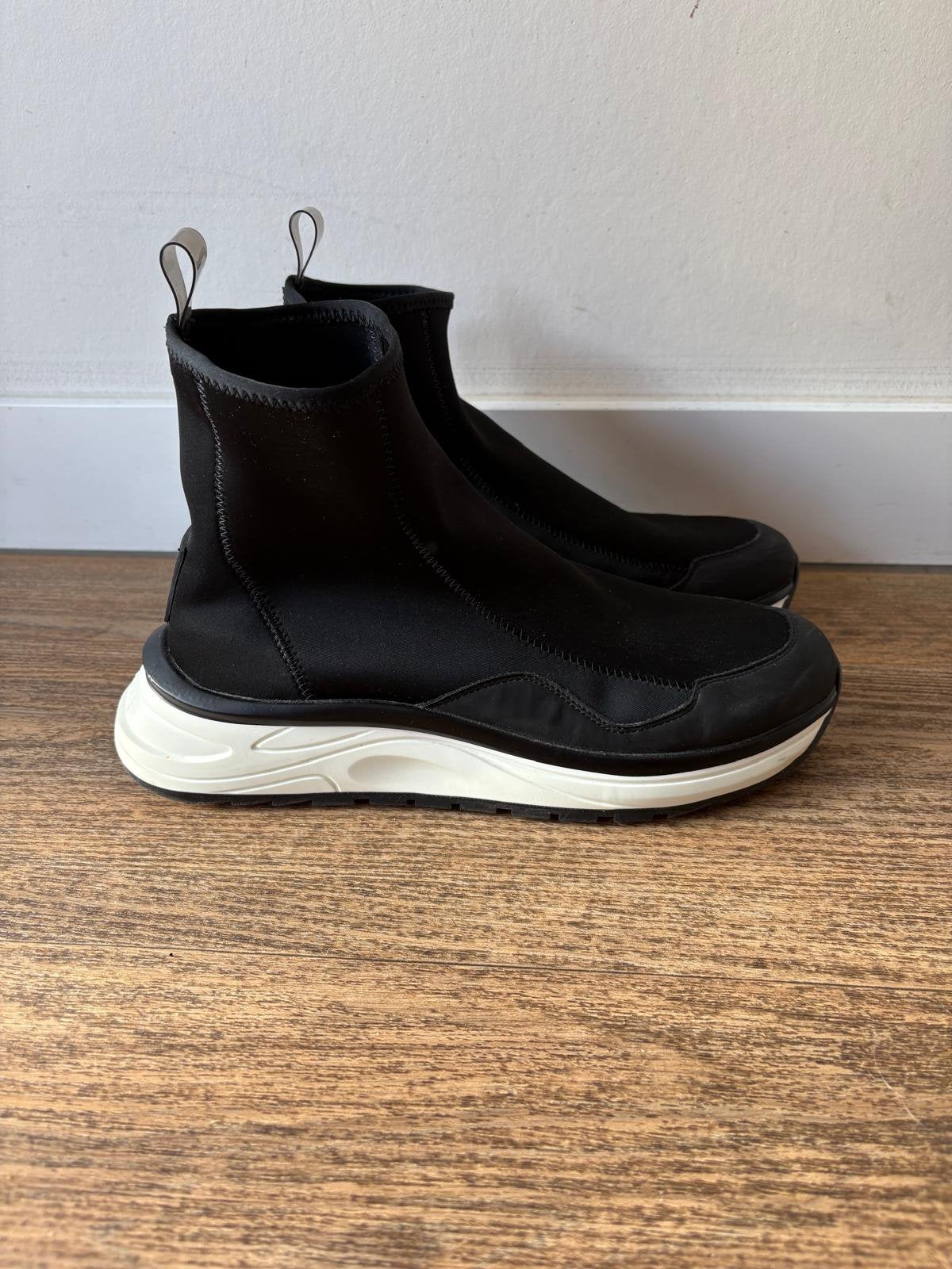 Marc Cain soksneakers maat 40 zwart wit sneakers, Kleding | Dames, Zwart, Ophalen of Verzenden, Sneakers of Gympen, Zo goed als nieuw