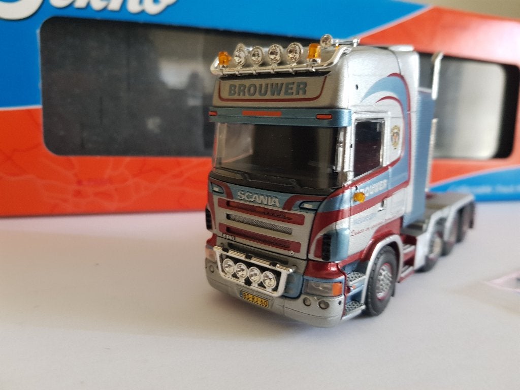 BROUWER SCANIA 8X4 met GOLDHOFER, Hobby en Vrije tijd, Modelauto's | 1:50, Ophalen of Verzenden, Zo goed als nieuw, Bus of Vrachtwagen