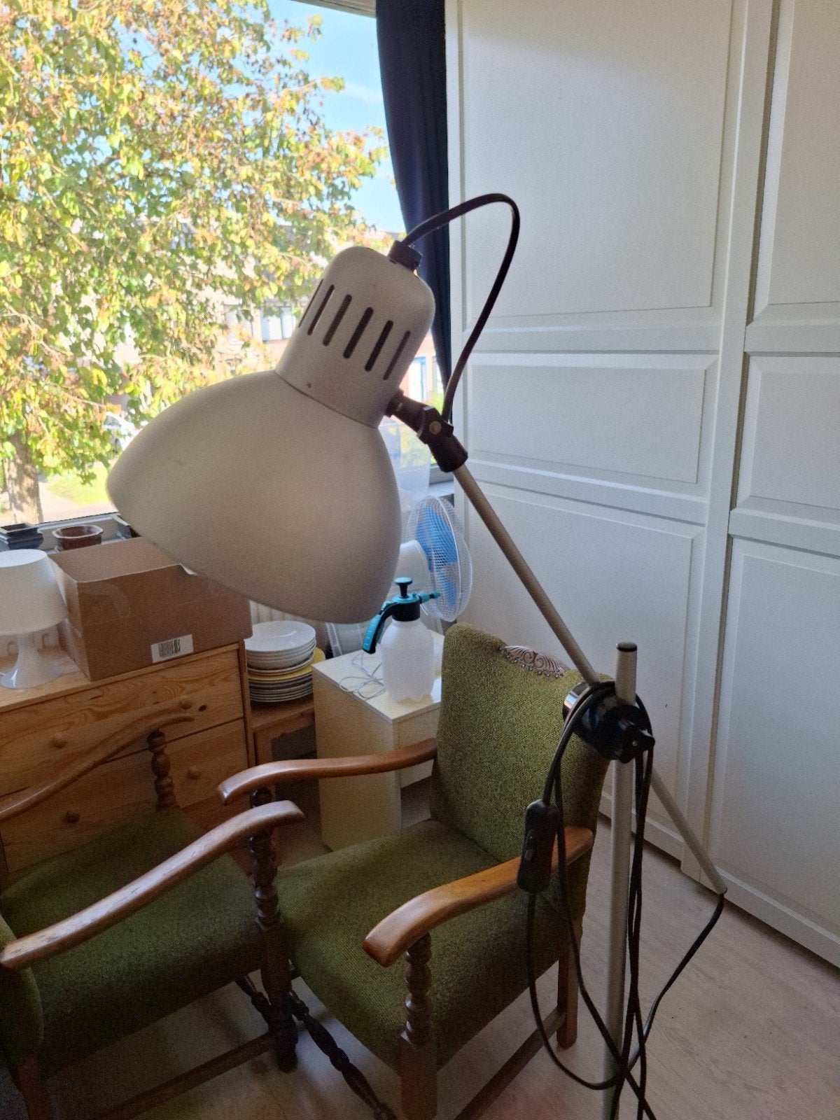 2x Staande lamp met verstelbare kop - Grijs/Zilver, Huis en Inrichting, Ophalen, Gebruikt, E27 (groot), Metaal