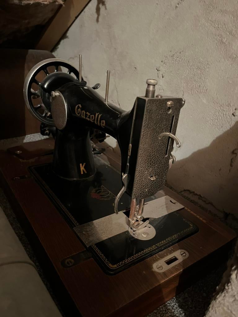 Gazelle vintage naaimachine, Antiek en Kunst, Ophalen of Verzenden