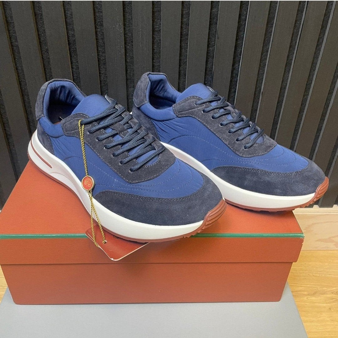 Loro Piana Sneakers Maat 42 Gloednieuw, Kleding | Heren, Schoenen, Blauw, Nieuw, Ophalen of Verzenden, Sneakers of Gympen
