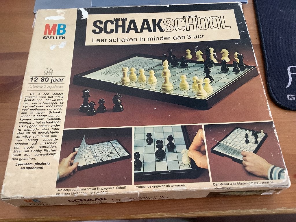 MB Schaakschool. Leer schaken in 3 uur of word beter, Een of twee spelers, Ophalen of Verzenden, Nieuw, MB Spellen