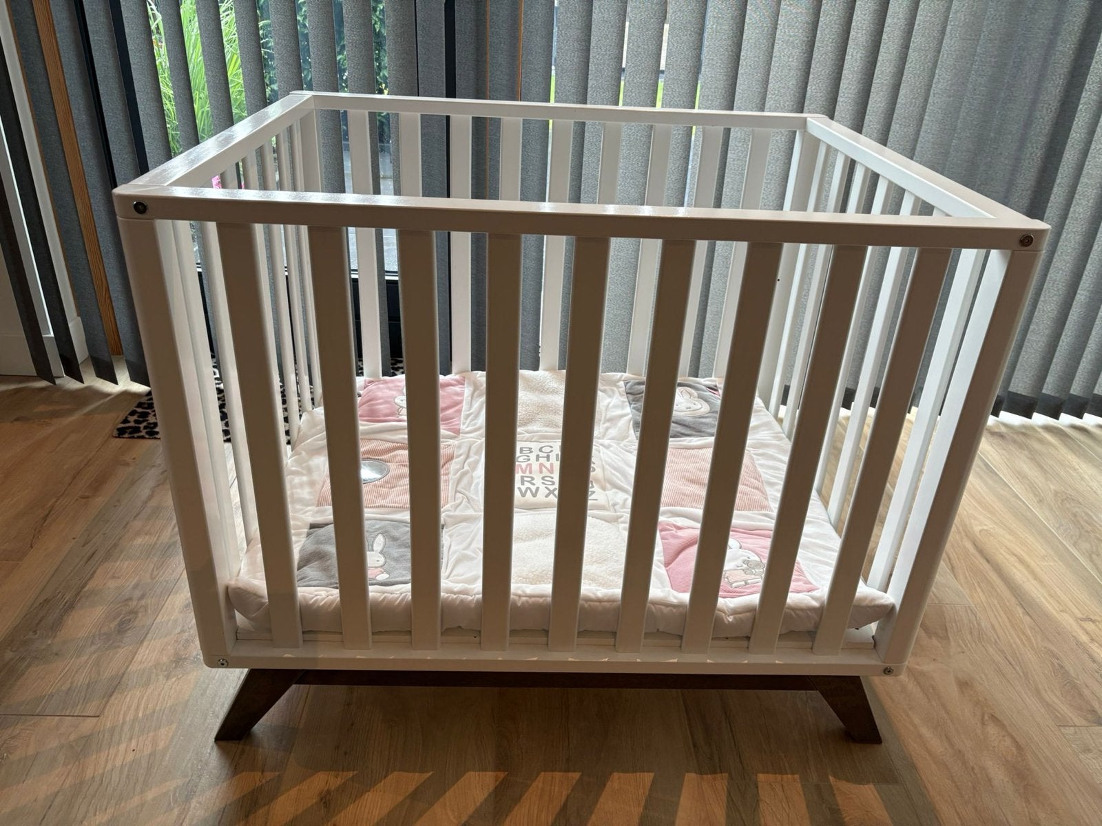 Bopita Levi Box Wit/Grijs - Zo goed als nieuw, Kinderen en Baby's, Boxen, Zo goed als nieuw, Vierkant, Boxkleed, Ophalen