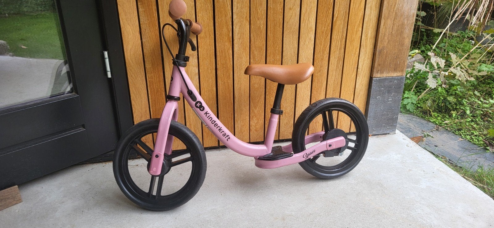 Kinderkraft loopfietsje roze - Zo goed als nieuw, Ophalen, Zo goed als nieuw, Loopfiets