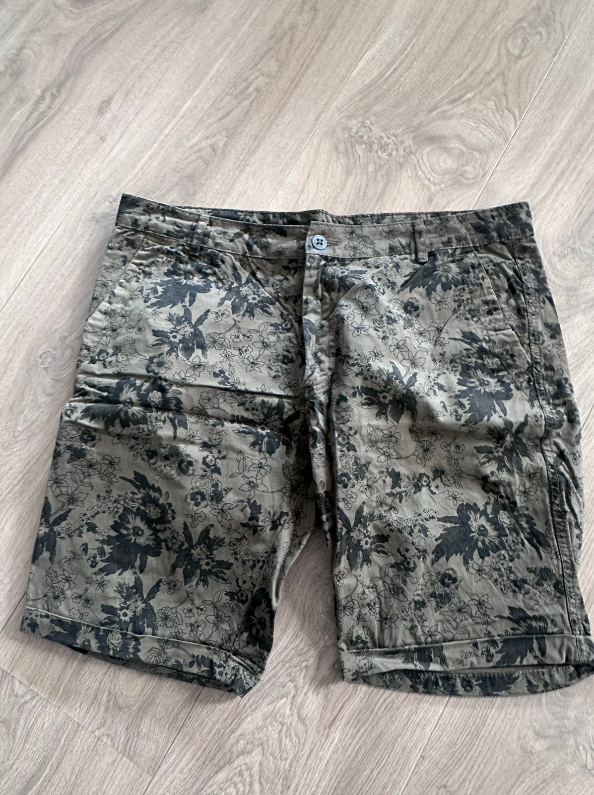 Korte heren broek, maat 50, Ophalen of Verzenden, Zo goed als nieuw, Overige kleuren, W33 - W34 (confectie 48/50)