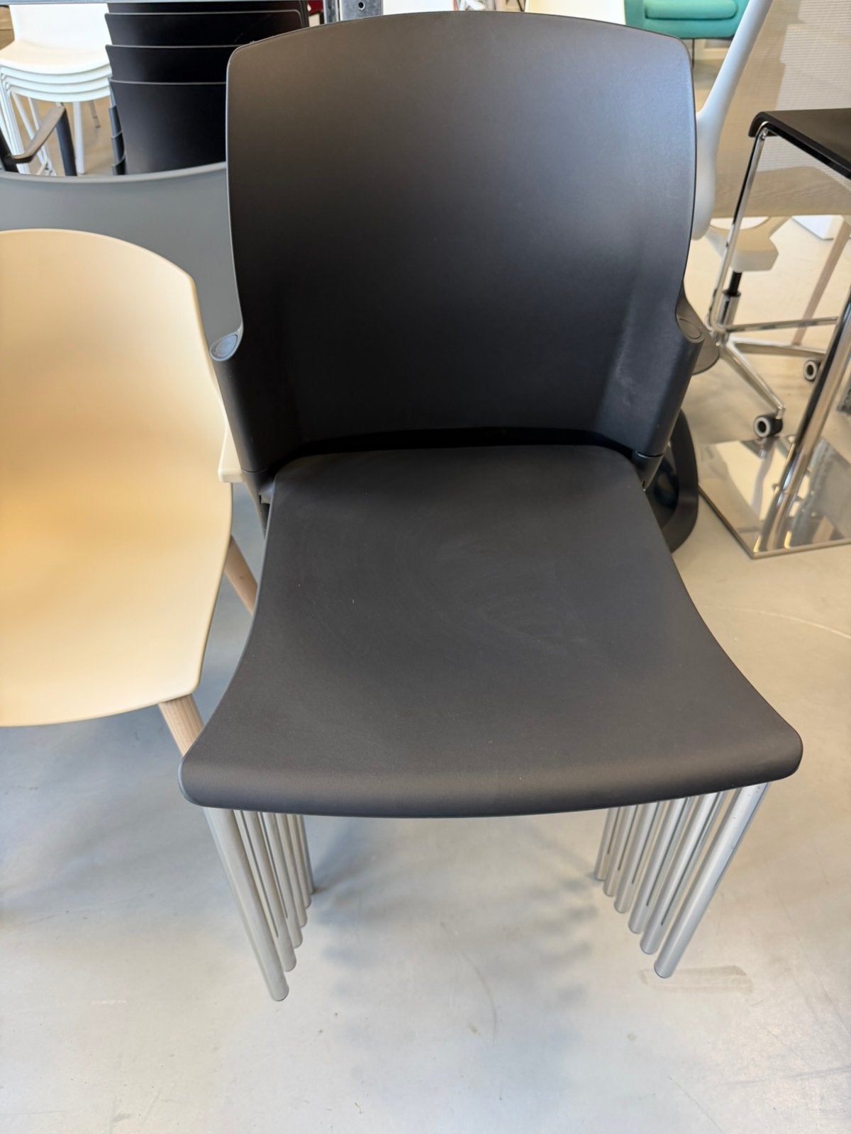 Kantinestoel FP Collection S20. Zwart. Chroom. Stapelbaar., Huis en Inrichting, Stoelen, Ophalen, Kunststof, Zwart, Zo goed als nieuw