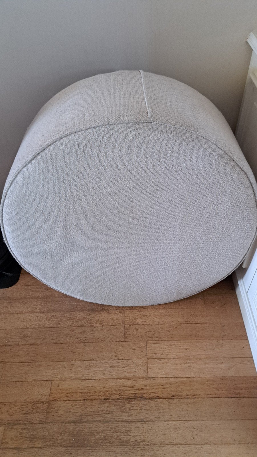 Gratis Grote Bouclé Poef - 1 Meter Doorsnede (Gebruikt), Ophalen, Gebruikt, Rond, 75 tot 100 cm