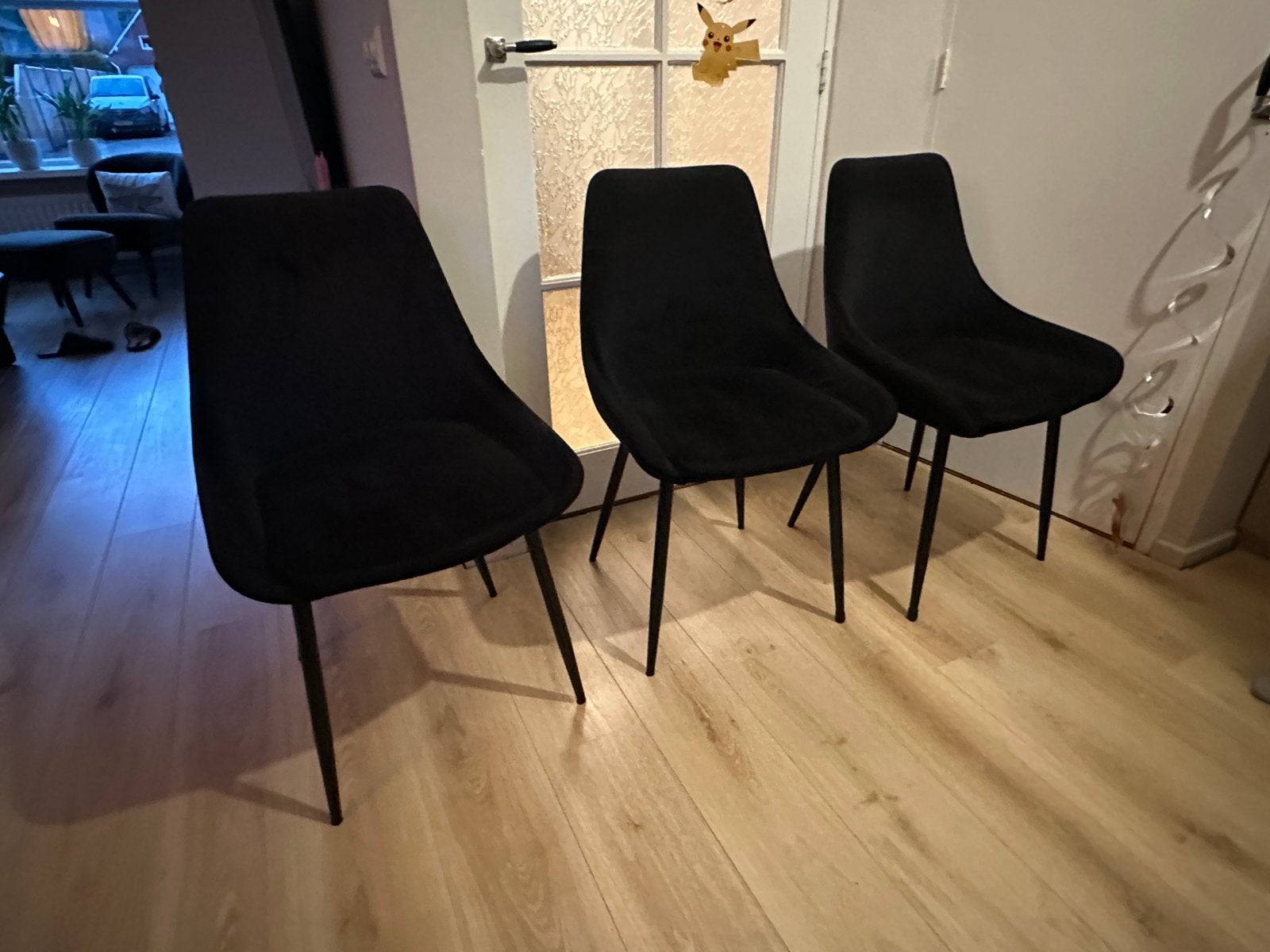 Zwarte velvet stoelen 4 of 6 stuks, Huis en Inrichting, Stoelen, Ophalen, Zwart, Zo goed als nieuw, Stof
