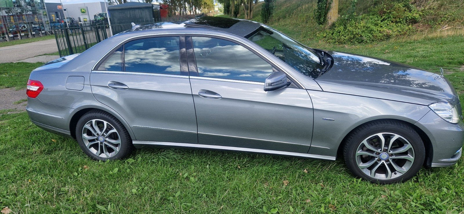 Mercedes-Benz E-Klasse E200 CGI BE Aut7 2012 Grijs, Auto's, Zwart, 1796 cc, Particulier, Sedan