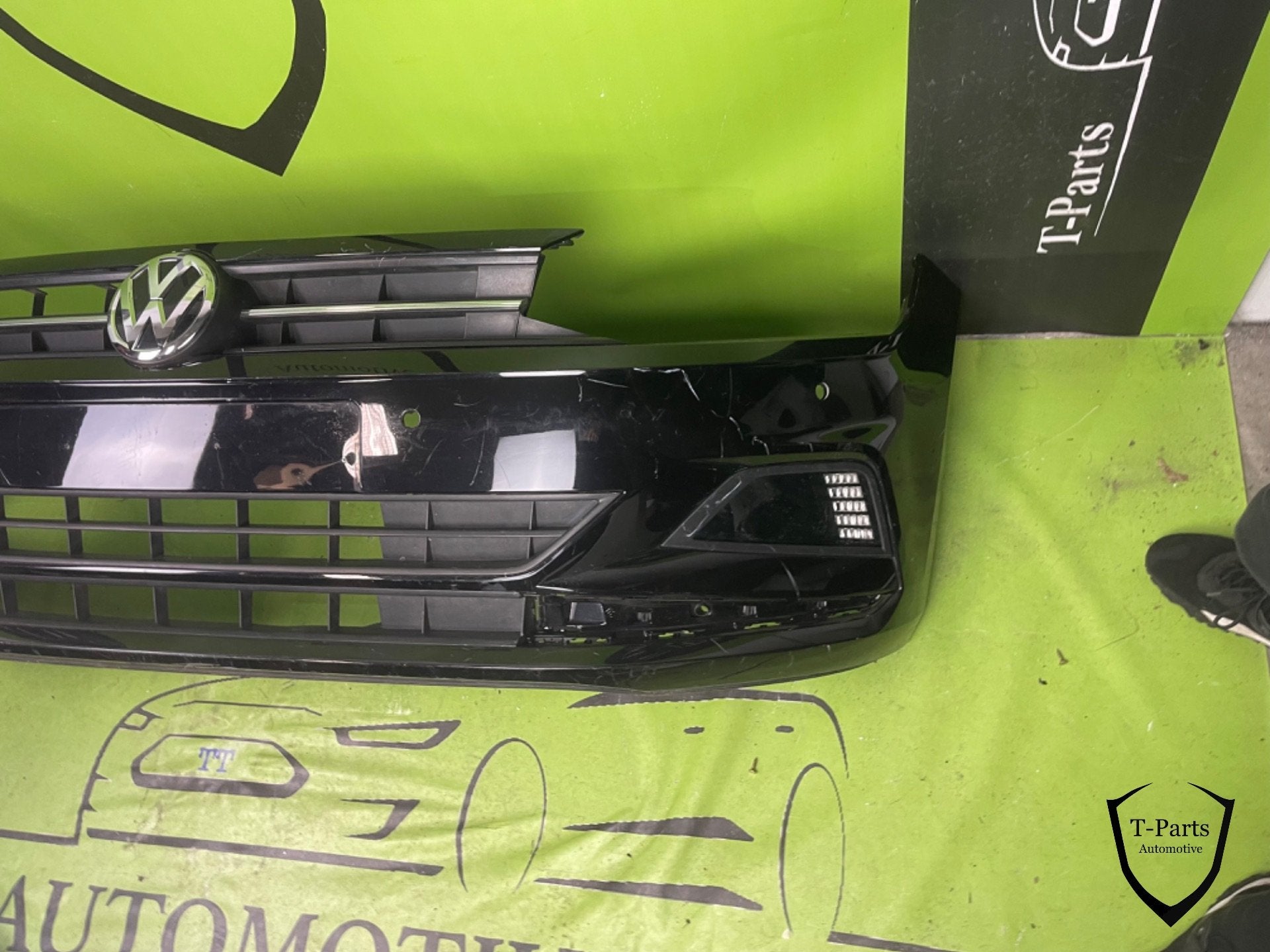vw volkswagen polo 2g voorbumper bumper grille rooster 19+, Info@fabrikant.eu, Volkswagen, Ophalen of Verzenden, Bumper