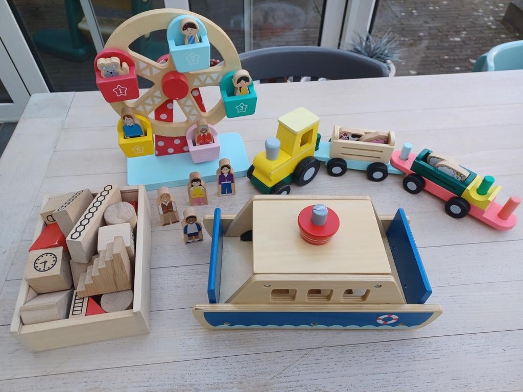 Houten speelgoed reuzenrad, veerpont, treintje, blokken, Ophalen