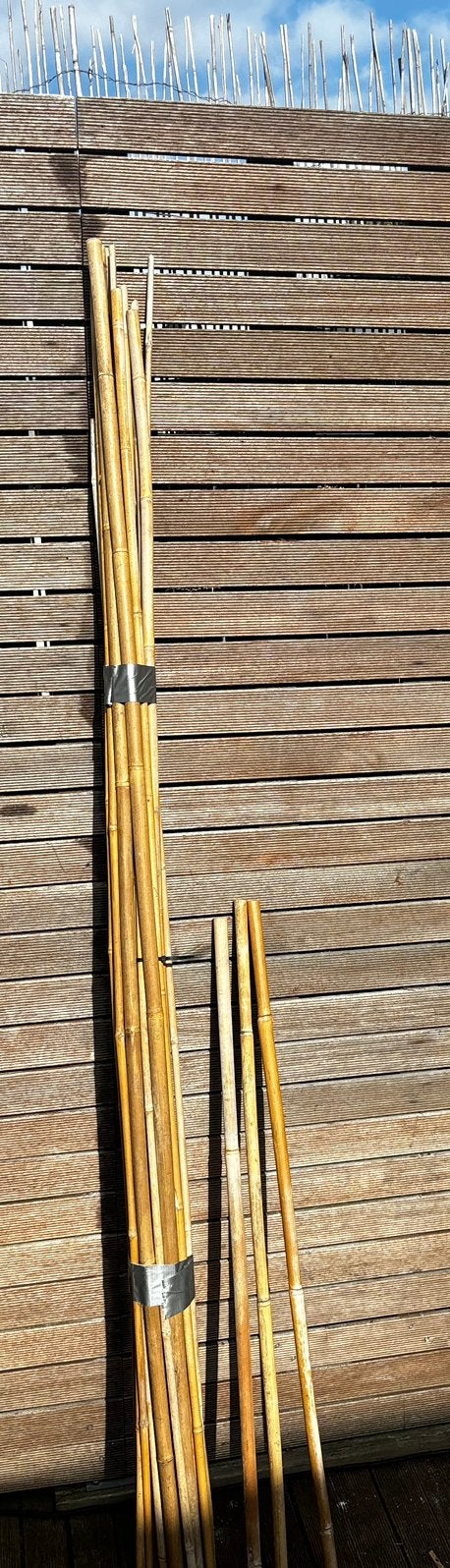 Bamboe stokken ca 2 meter en drie kleine, Ophalen, Zo goed als nieuw, 250 cm of meer, Palen