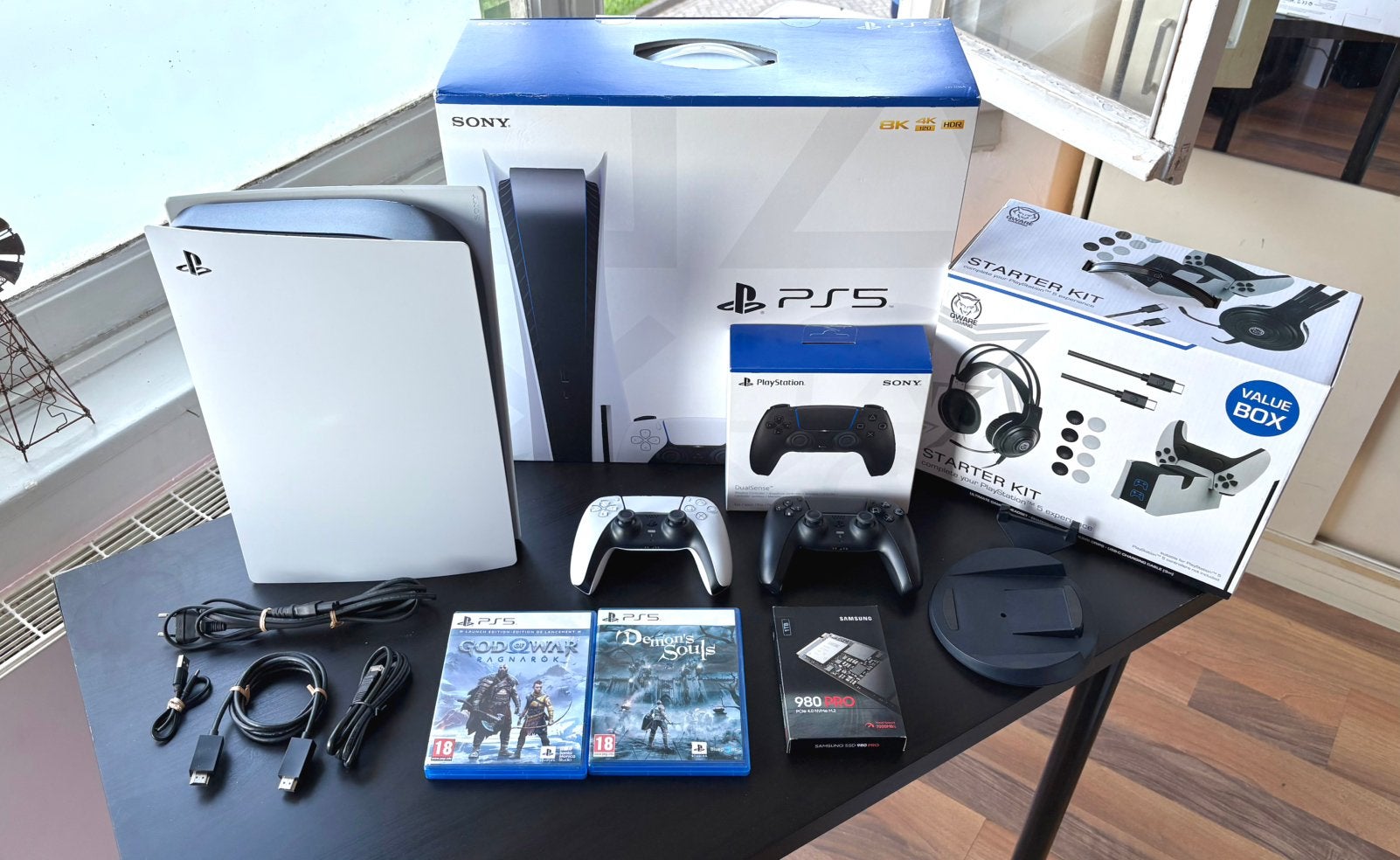 PS5 Disc + Samsung 980 PRO 1TB + Heatsink + 2 Controllers