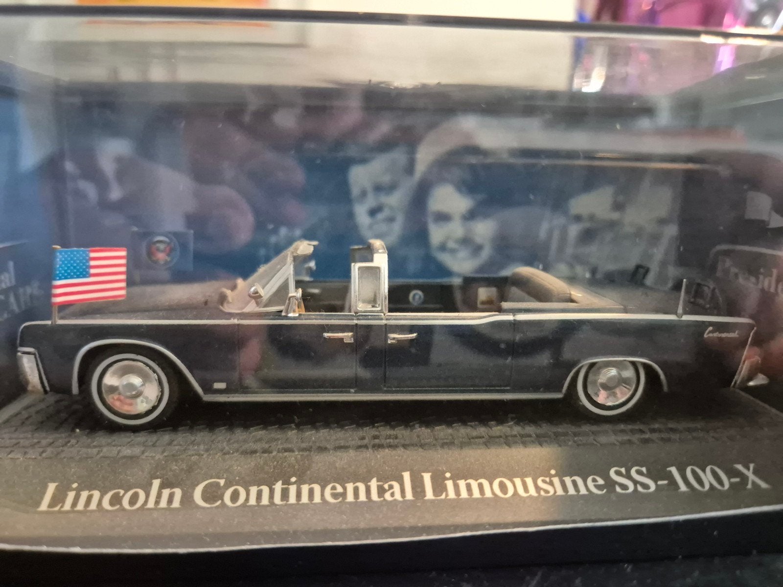 Lincoln Continental Limousine SS-100-X - Presidential Cars, Ophalen of Verzenden
