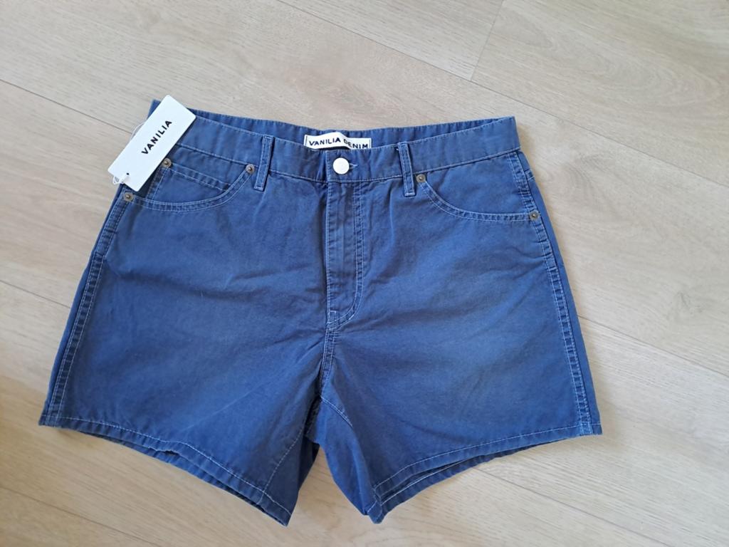 Korte broek.Vanilia, Kleding | Dames, Ophalen of Verzenden, Nieuw, Maat 38/40 (M), Kort