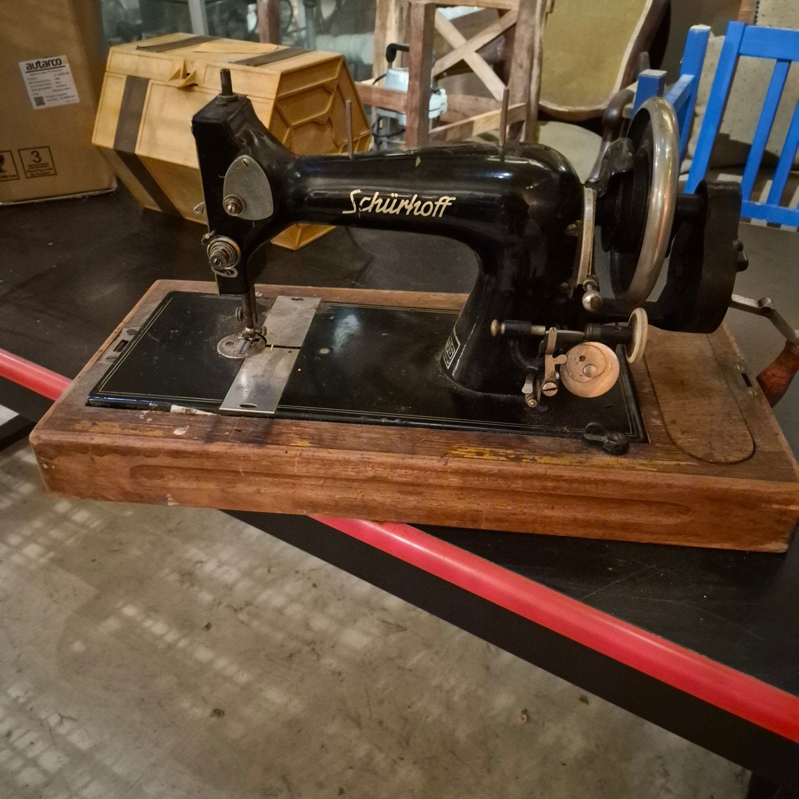 Oude naaimachine, Ophalen