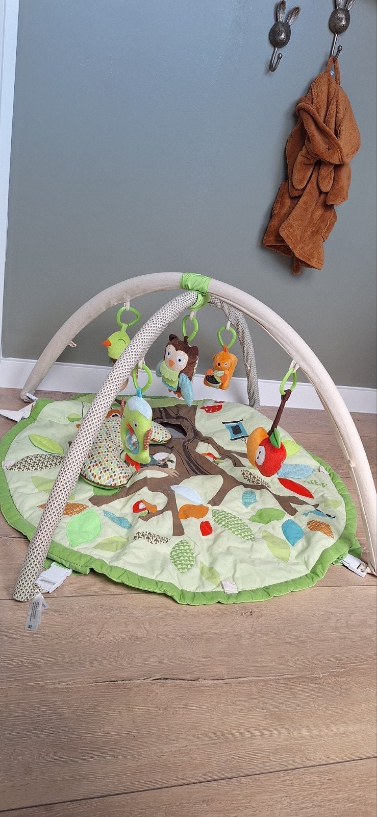 Skip Hop Babygym met halve maan kussen en speeltjes, Ophalen, Gebruikt, Babygym, Met geluid
