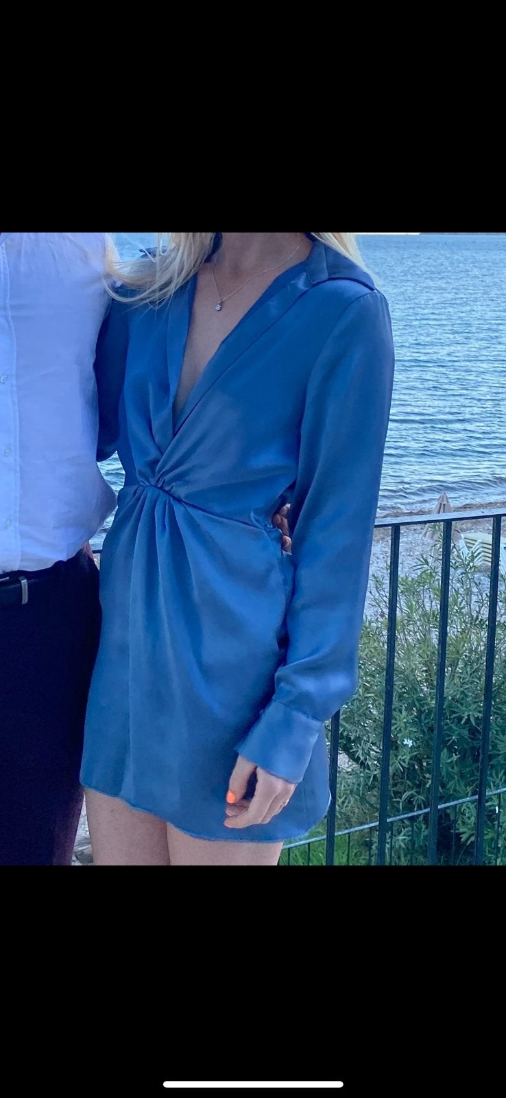 Blauwe satijnlook jurk, Blauw, Ophalen of Verzenden, Zo goed als nieuw, Maat 34 (XS) of kleiner