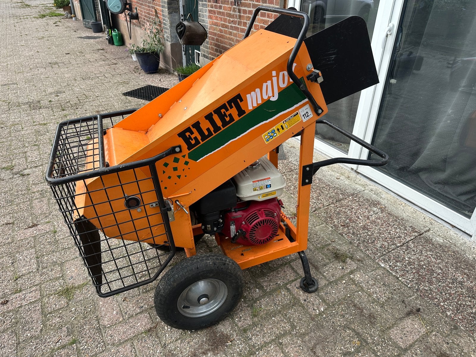 Zware houtversnipperaar eliet major, Ophalen, Zo goed als nieuw, Benzine