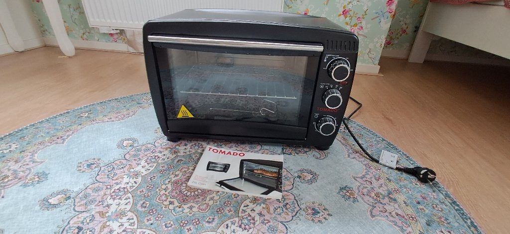 Mini oven Tomado, Witgoed en Apparatuur, Ovens, Minder dan 45 cm, Minder dan 45 cm, Ophalen of Verzenden, Zo goed als nieuw