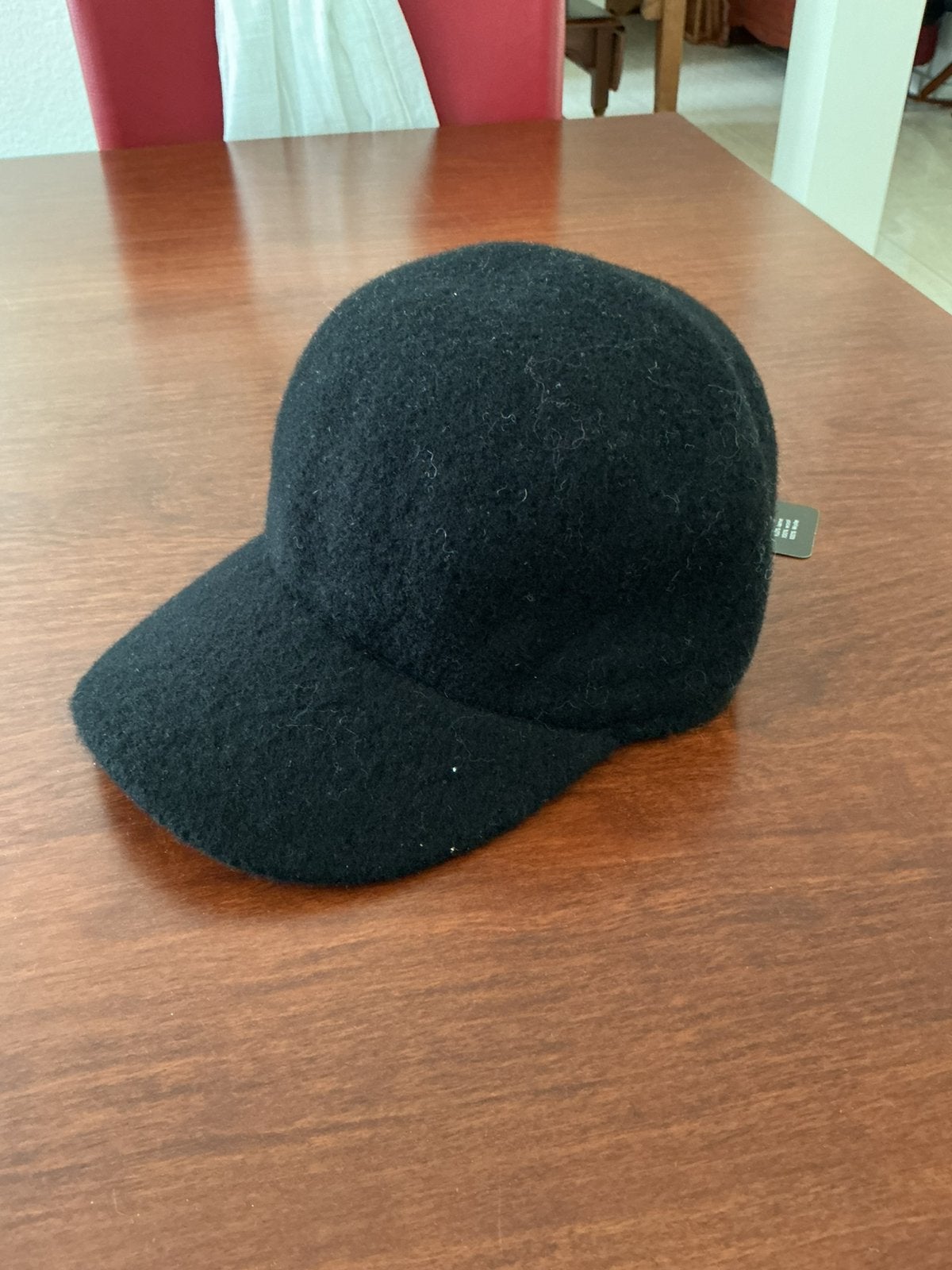 Wollen pet.  Nieuw, Ophalen of Verzenden, Nieuw, One size fits all, Pet