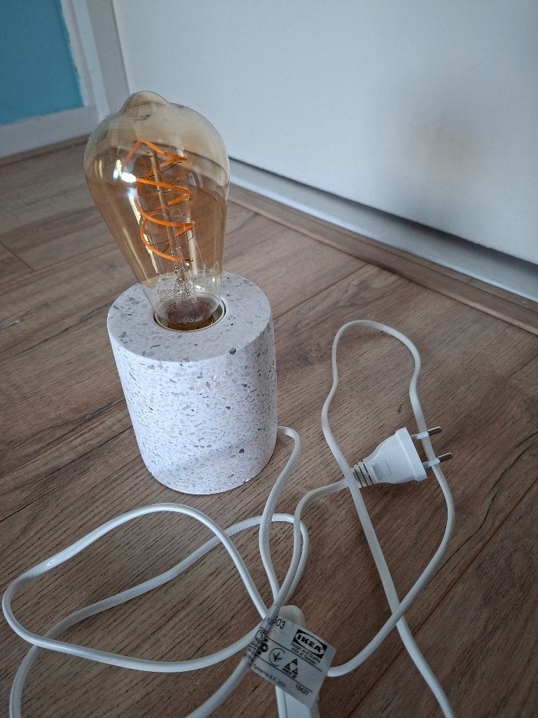 Tafellamp terrazzo Ikea, Gebruikt, Overige stijlen, E27 (groot), Sfeerlamp