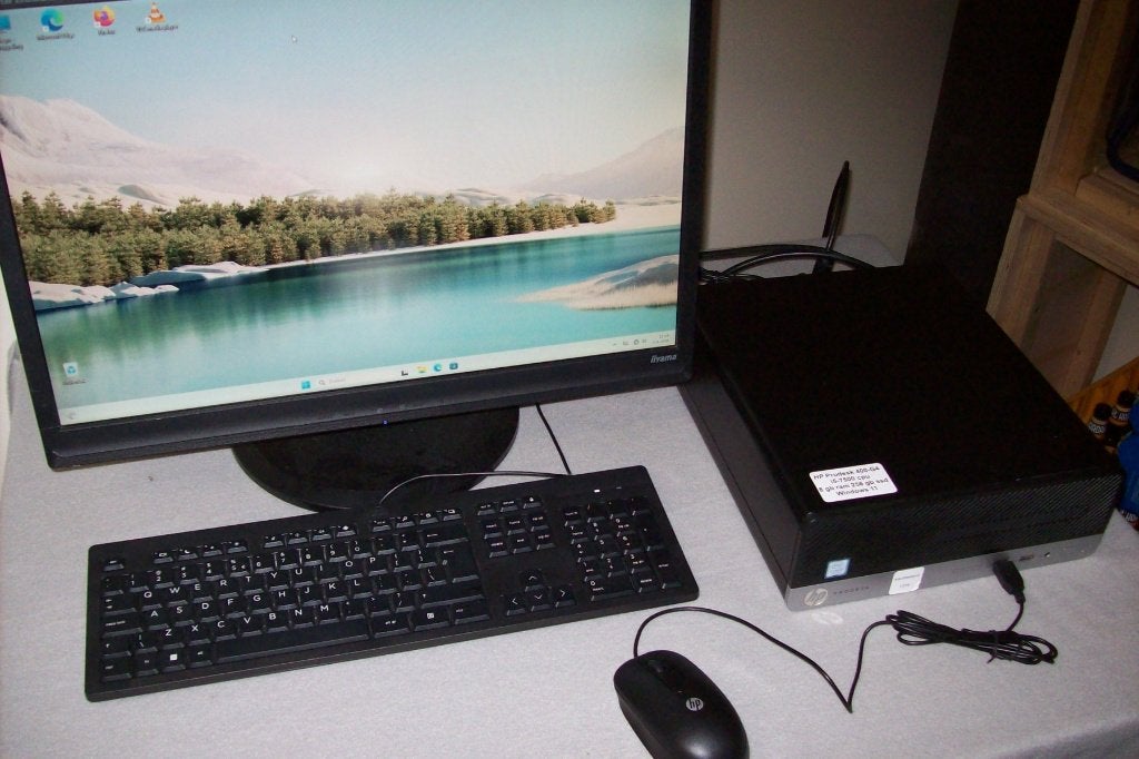te koop HP Prodesk PC set, Computers en Software, Desktop Pc's, 256 GB, Met monitor, 8 GB, Refurbished
