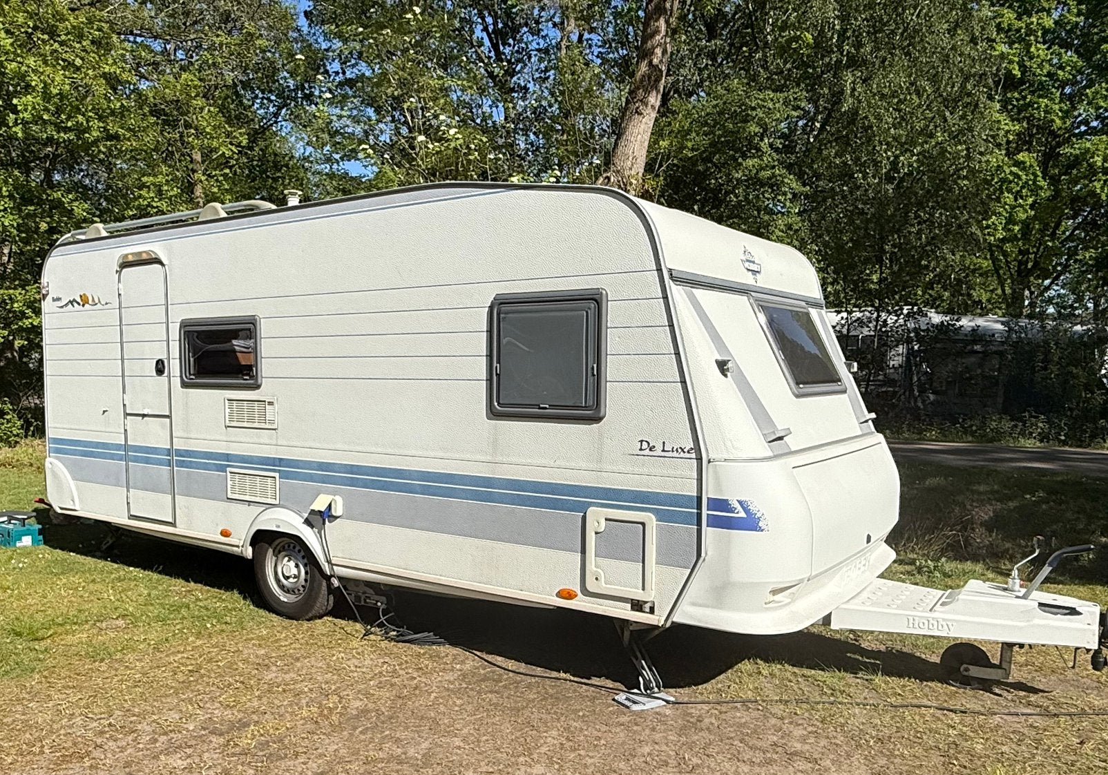 Hobby 500 easy de luxe KMFE l stapelbed l nieuwe banden, Caravans en Kamperen, Hobby, Treinzit, Particulier, 6 tot 7 meter