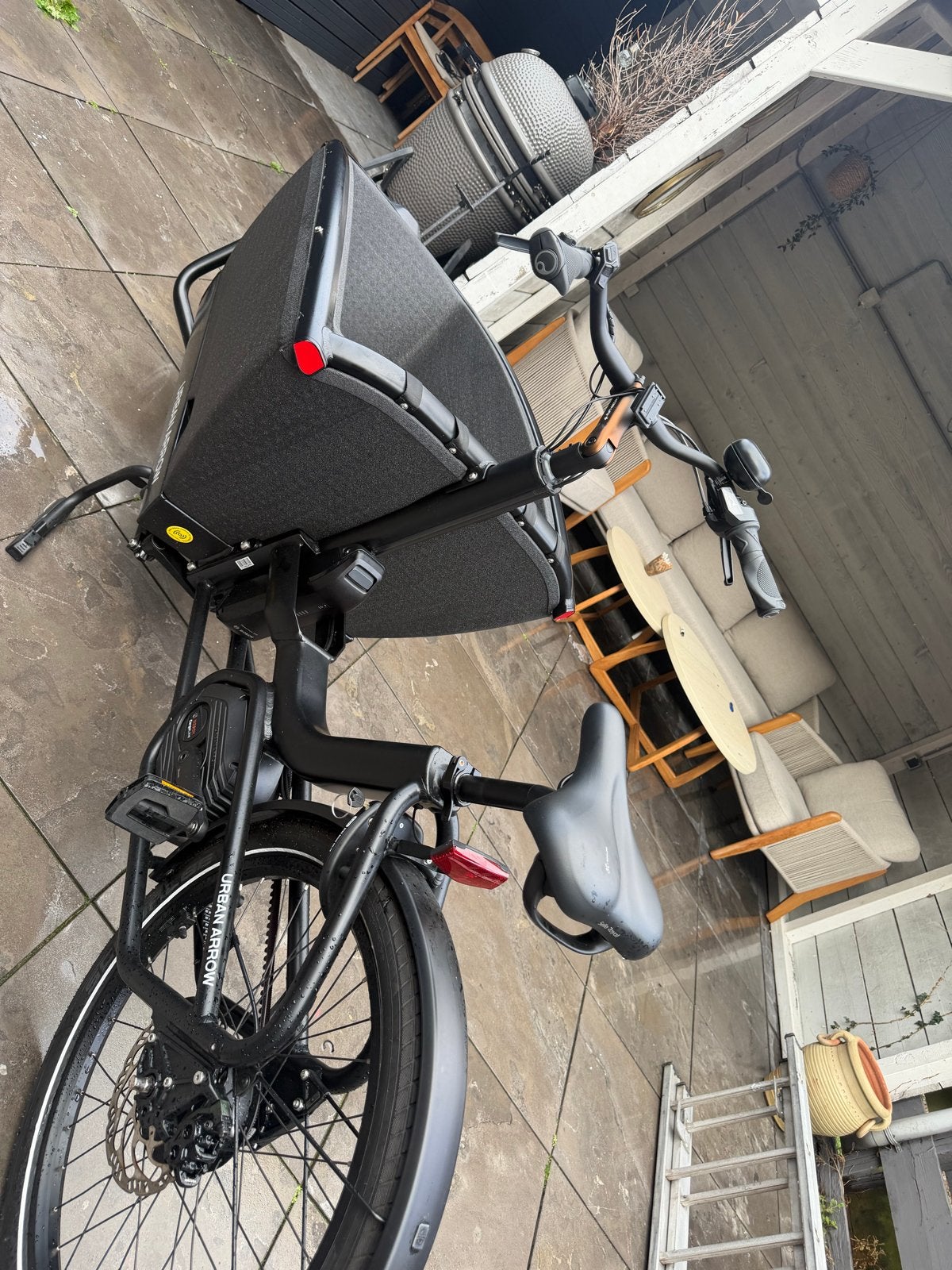 Urban Arrow Family Next Gen Bakfiets - Zo goed als nieuw, Fietsen en Brommers, Ophalen, Elektrisch, Zo goed als nieuw, 2 kinderen