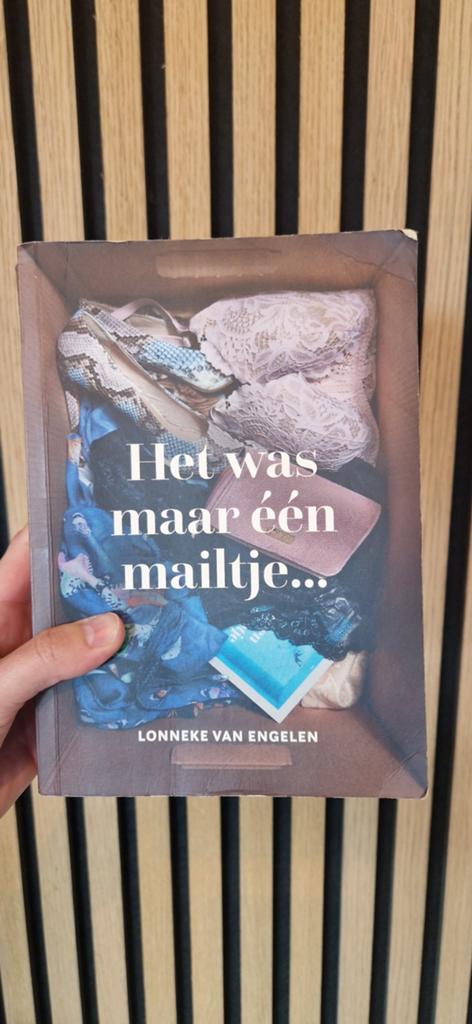 Het was maar één mailtje... - Lonneke van Engelen, Boeken, Ophalen of Verzenden, Gelezen, Lonneke van Engelen, Nederland