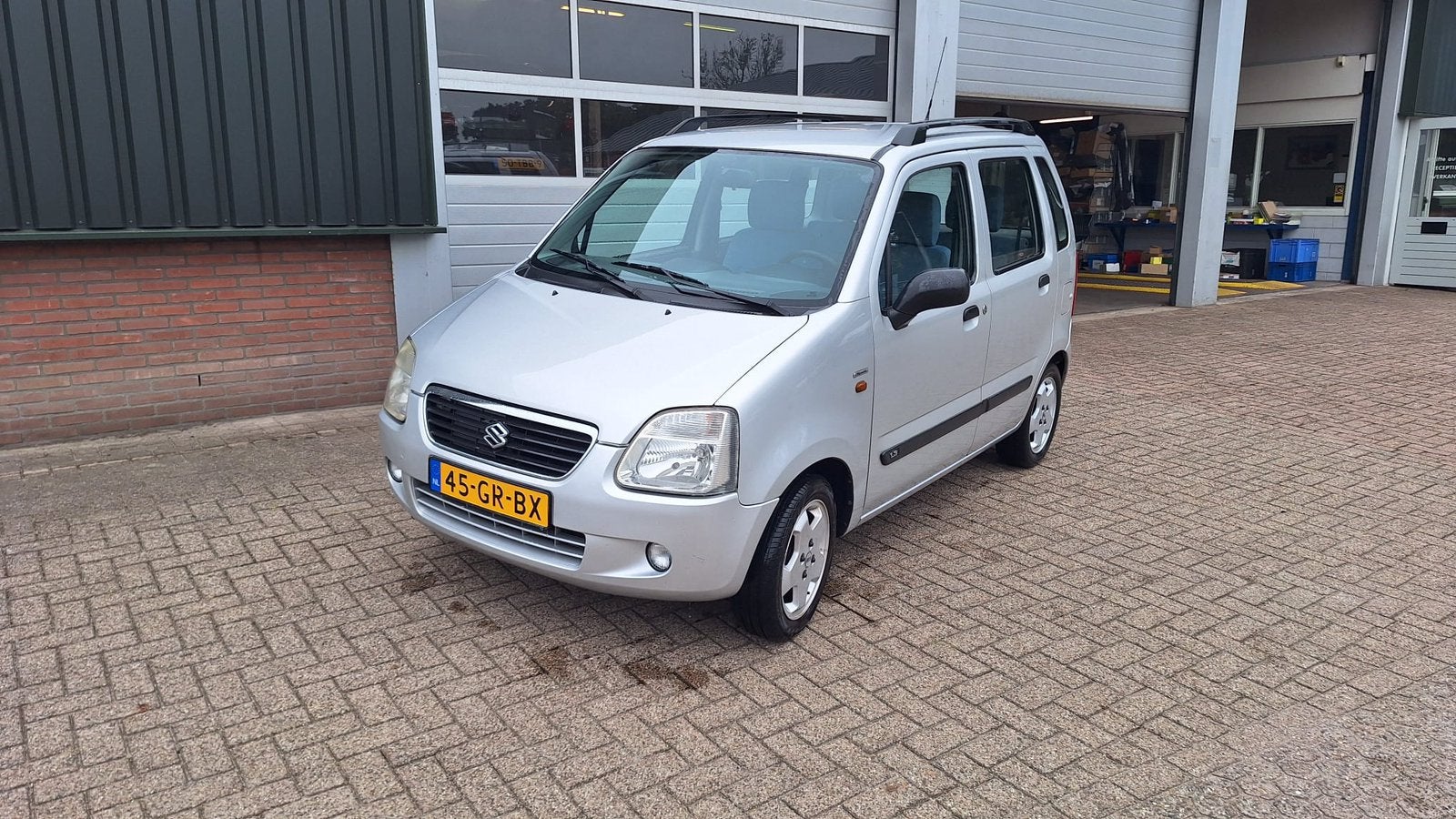 Suzuki Wagon R+ 1.3 2001 Grijs, Auto's, Suzuki, Voorwielaandrijving, 40 €/maand, 4 cilinders, Origineel Nederlands