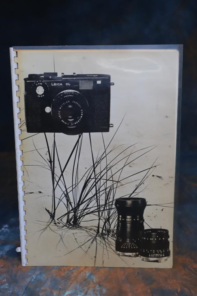 Uniek fotoboekje Leica CL., Ophalen of Verzenden, Gelezen, Camera's