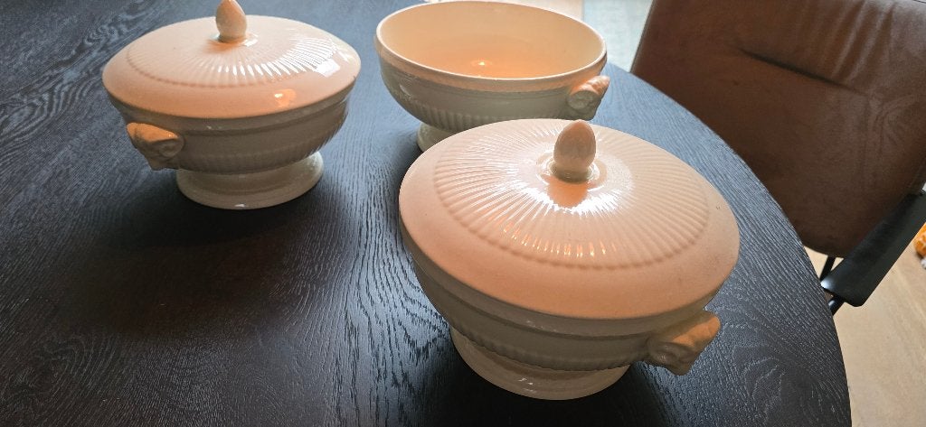 Wedgwood Edme – 3-delige set terrines / dekschalen – vintage, Ophalen, Zo goed als nieuw, Porselein, Bord of Schaal