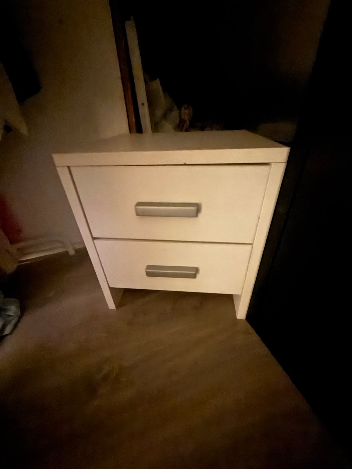 Nachtkastje met 2 lades - Wit, Gebruikt, Minder dan 45 cm, Hout, 55 tot 70 cm