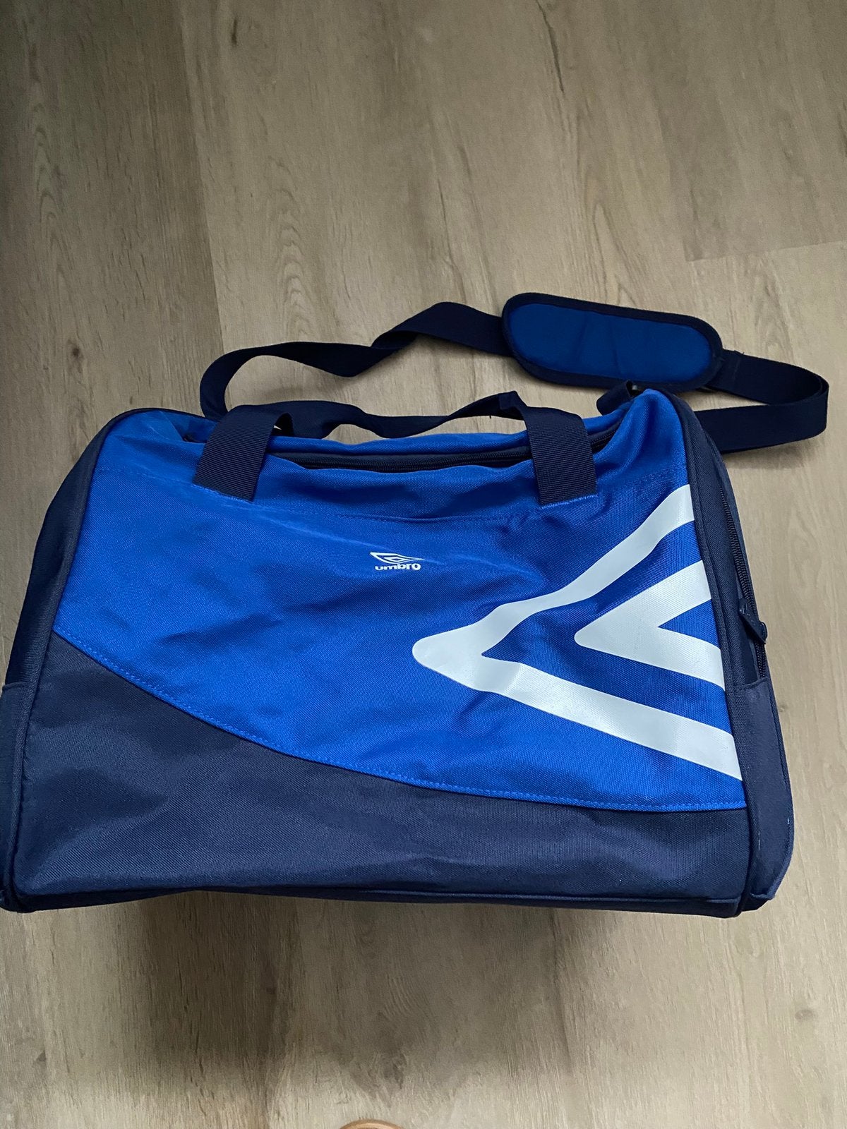 Umbro sporttas voetbaltas voor kinderen blauw, Ophalen of Verzenden, Zo goed als nieuw, Unisex kinderen