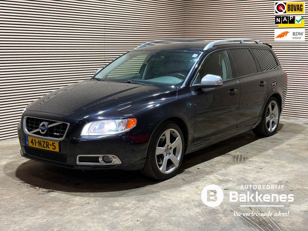 Volvo V70 2.0T R-Edition | Airco | Cruise | Trekhaak, Auto's, Volvo, Euro 5, Zwart, 4 cilinders, Zwart