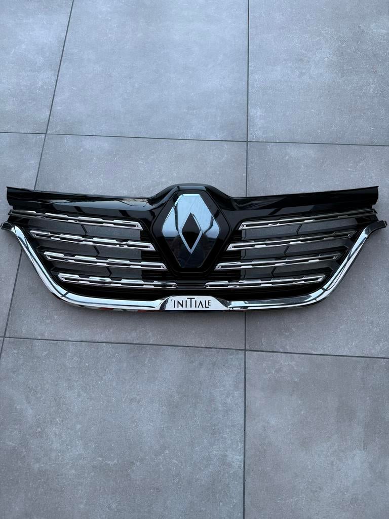 Renault Talisman Grille Initiale Paris met radar logo bj2021, Gebruikt, Ophalen of Verzenden, Bumper, Renault