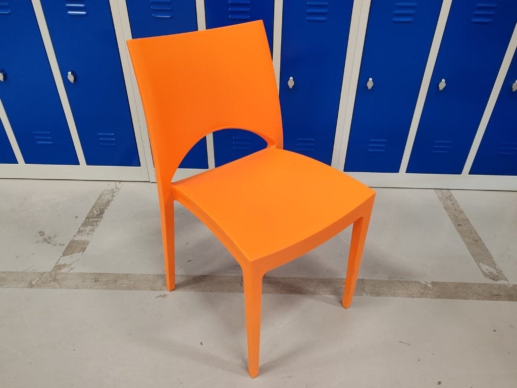 oranje plastic stoel 31 stuks, Ophalen, Kunststof, Overige kleuren, Zo goed als nieuw