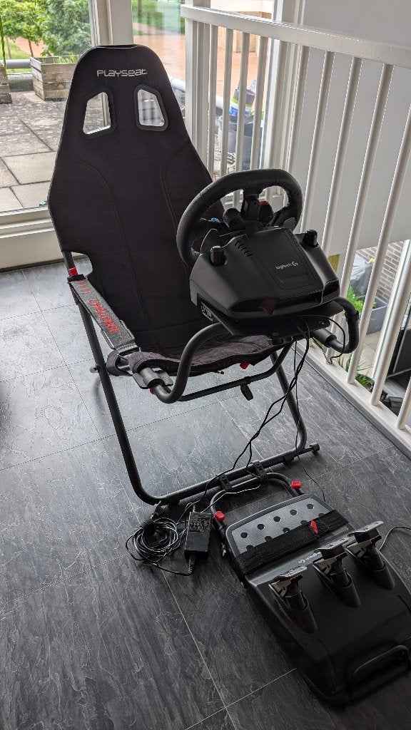Logitech G29 met pedalen en Playseat (PS4/PS5/PC), Spelcomputers en Games, Spelcomputers | Sony PlayStation Consoles | Accessoires