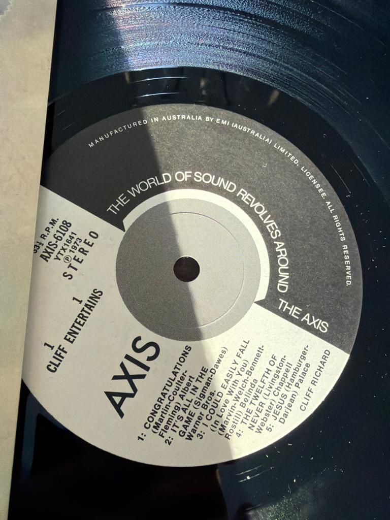 Cliff Richard Entertains - Vinyl in nieuwstaat, Ophalen of Verzenden, 1970 - 1979, Zo goed als nieuw, 12 inch