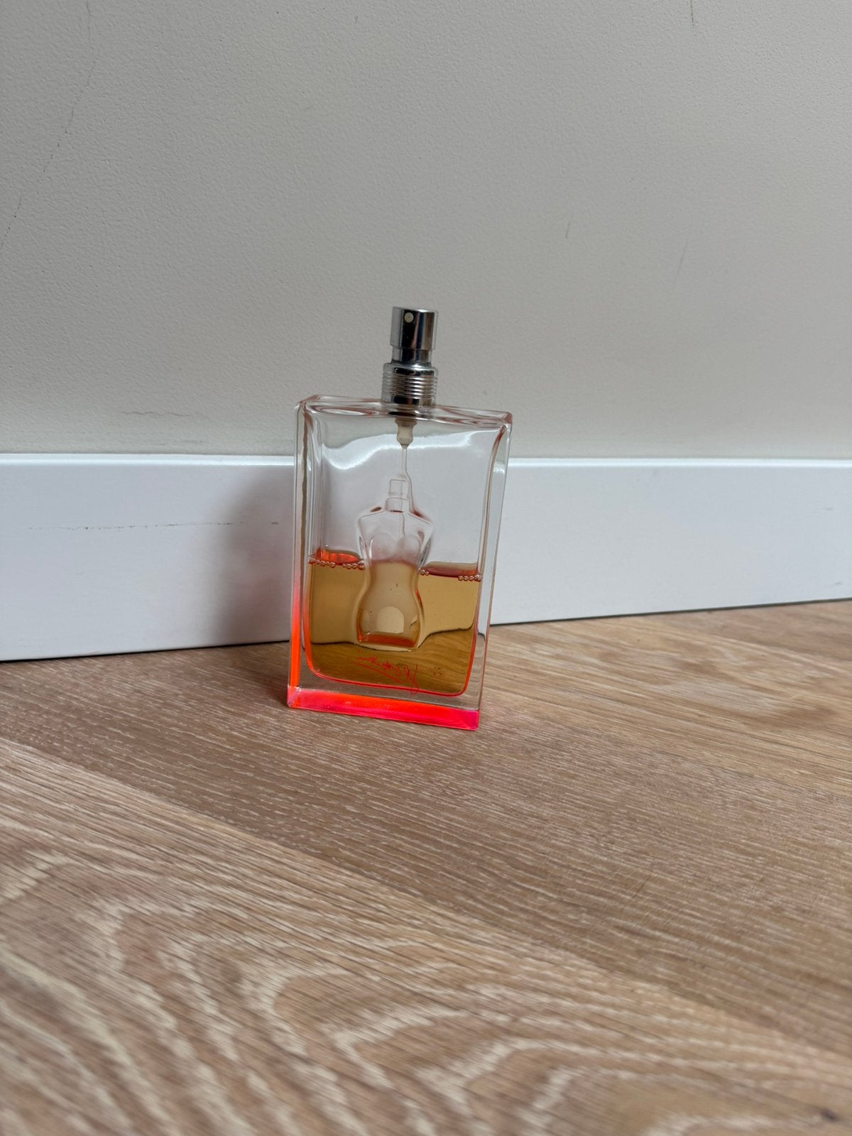 Jean Paul Gaultier Madame 100 ml half vol, Ophalen of Verzenden, Zo goed als nieuw