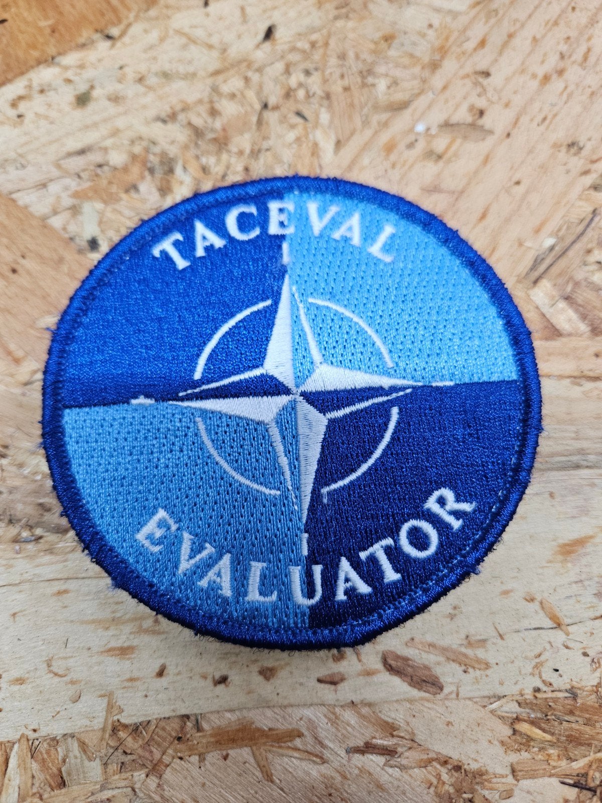 TACEVAL Evaluator Patch - NATO Stijl, Ophalen of Verzenden, Zo goed als nieuw