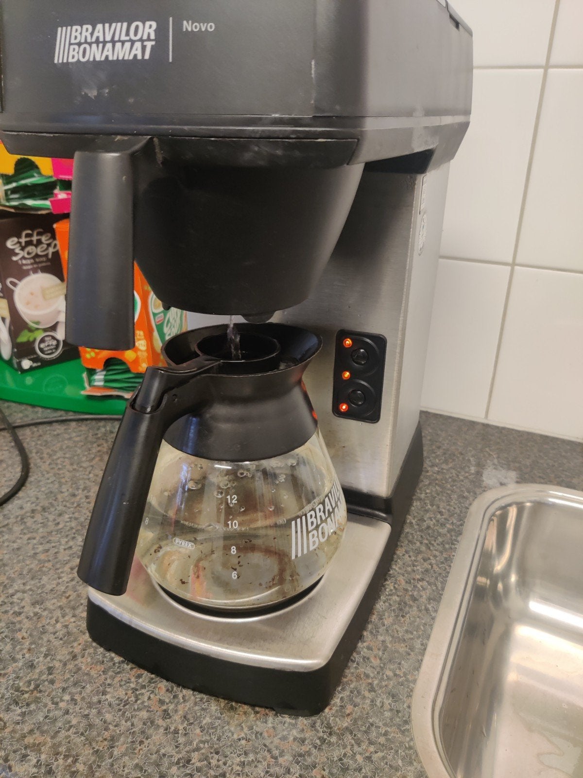 Professionele Bravilor Bonamat Novo koffiemachine, Ophalen, Gebruikt, 10 kopjes of meer, Koffiemachine