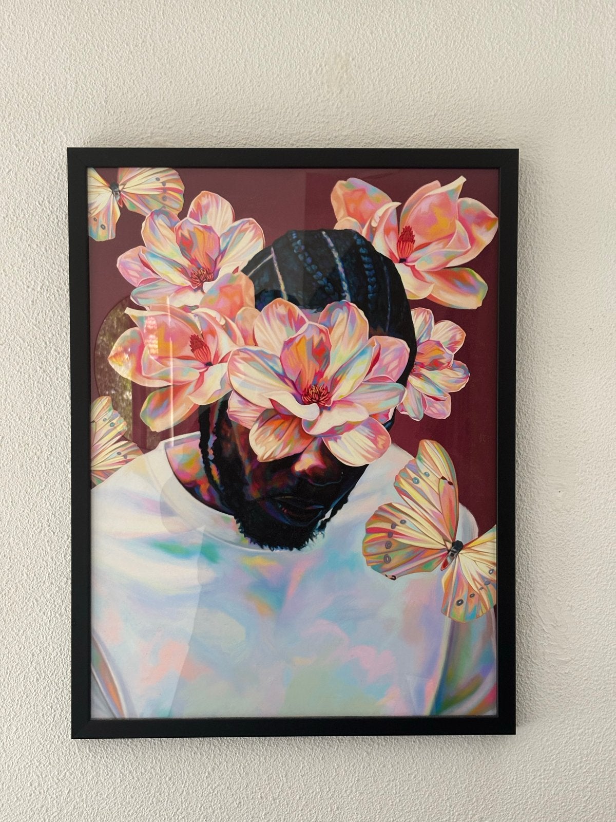Kendrick Lamar design met bloemen en vlinders, Antiek en Kunst, Ophalen, Papier/karton, Ingelijst, Print