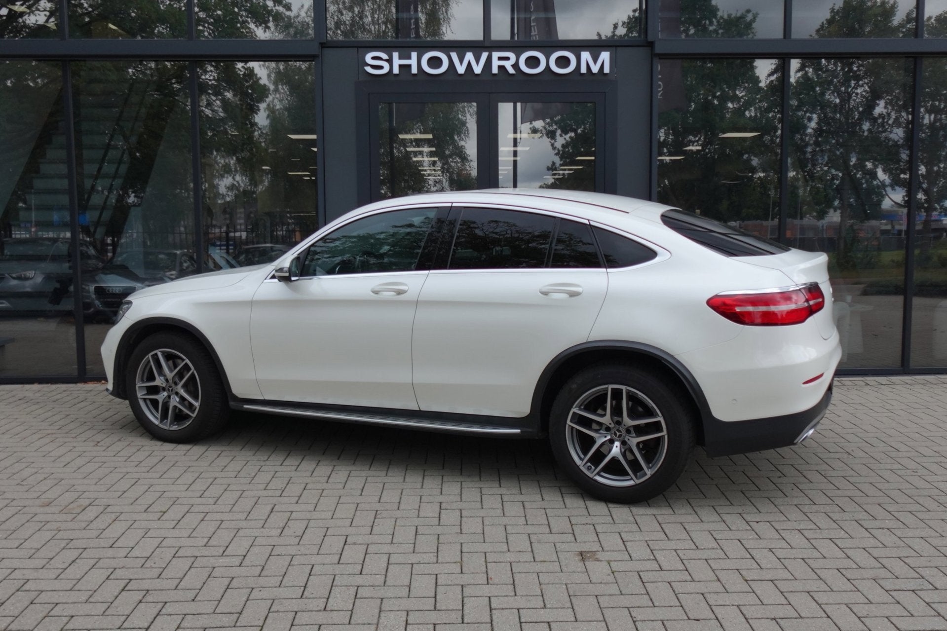 Mercedes-Benz GLC-klasse Coupé 250 d 4MATIC PANO 360 CAM AM, Auto's, Automaat, Dealer onderhouden, Gebruikt, Zwart