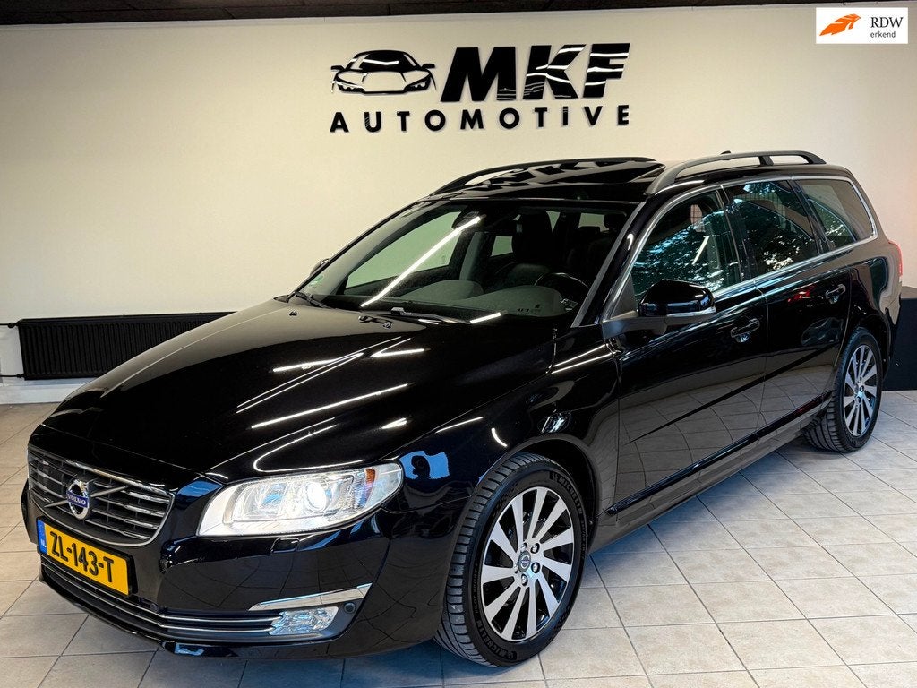 Volvo V70 2.0 D4 Summum 2015 EURO6/ECC/PDC/NAVI/LEER/XENON!, Auto's, Euro 6, 4 cilinders, Zwart, Diesel
