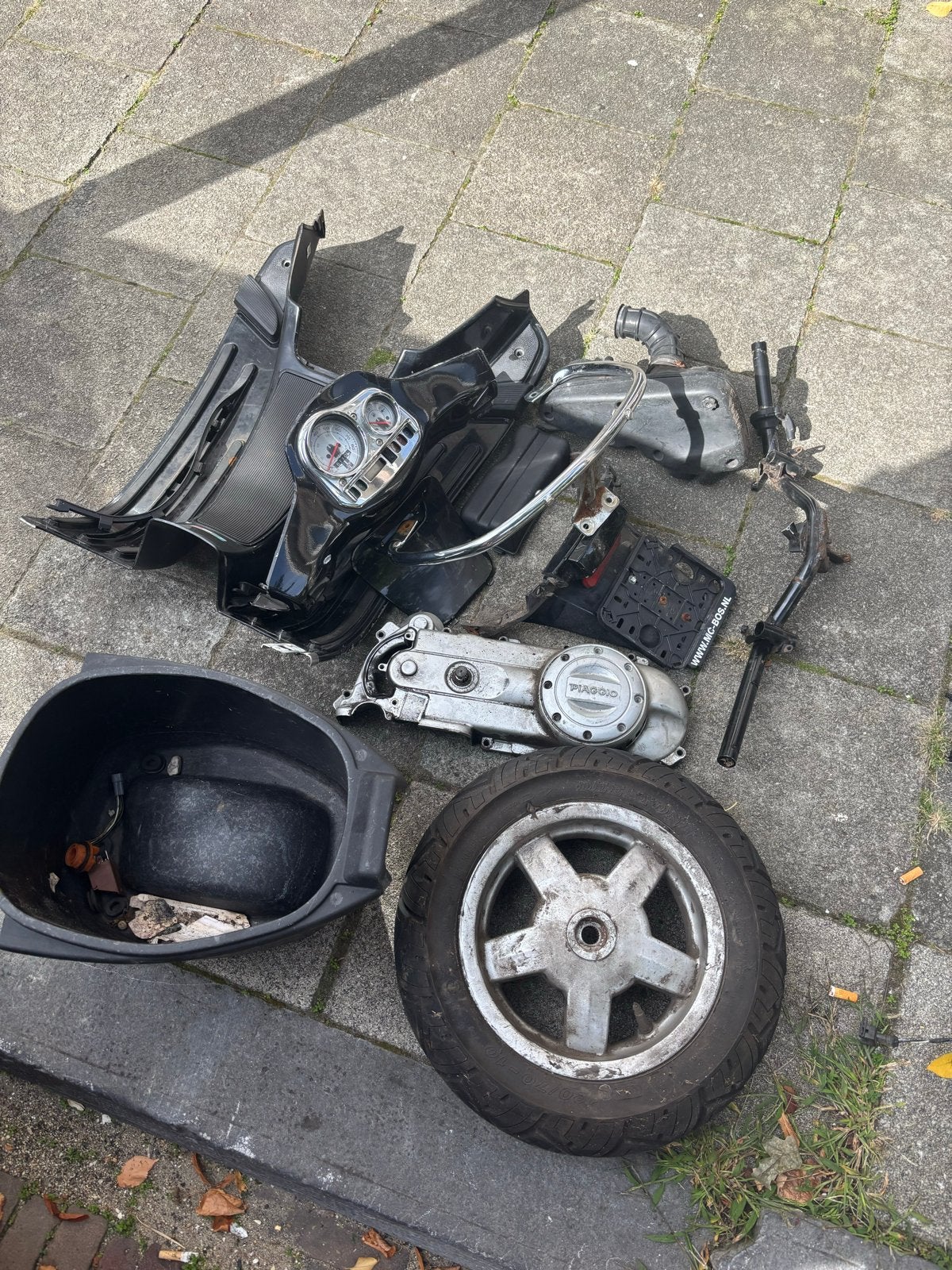Vespa scooter onderdelen - Diverse gebruikte onderdelen, Ophalen of Verzenden, Gebruikt, Overige typen, Vespa