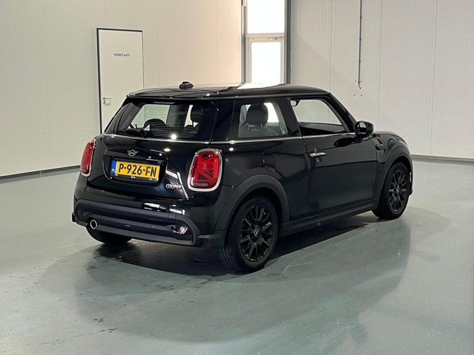 MINI 3-deurs 1.5 Cooper Business Edition ✅ Navigatie ✅ s, Auto's, Voorwielaandrijving, 12 maanden, Gebruikt, 4 stoelen