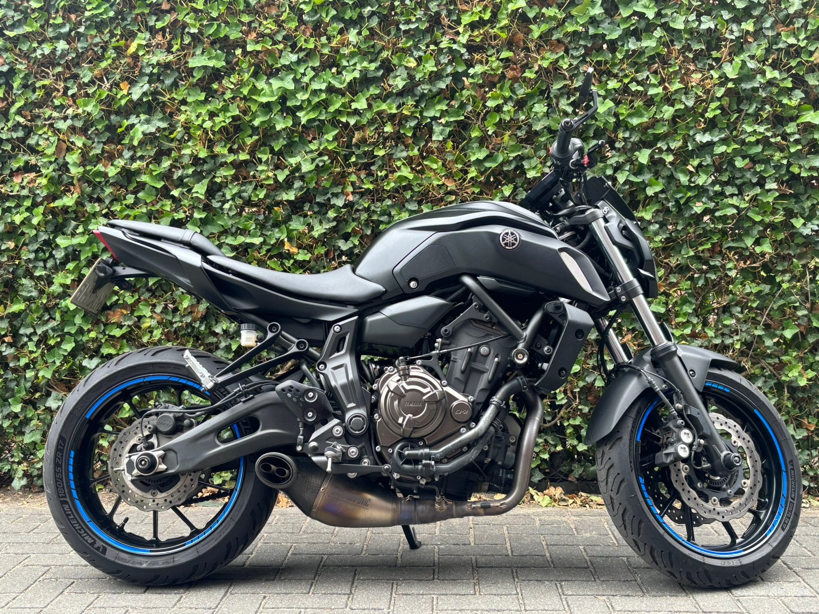 Yamaha MT07 TechBlack 35KW | Full Acrapovic Titan | Michelin, 700 cc, 2 cilinders, Occasion, Particulier